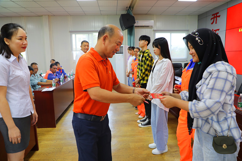 “金秋助學(xué)，圓夢明佳！”明佳集團(tuán)黨支部及工會組織開展愛心助學(xué)活動！
